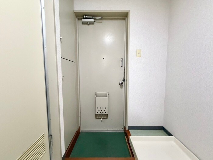 物件内観写真19　(玄関)