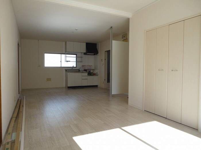 物件内観写真5　(居室)