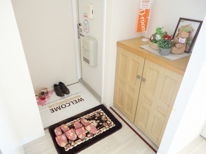 物件内観写真14　(玄関)