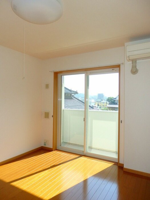 物件内観写真5　(居室)