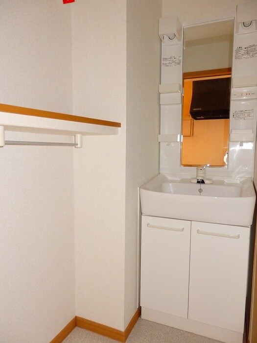 物件内観写真9　(洗面)