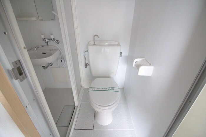 物件内観写真11　(トイレ)