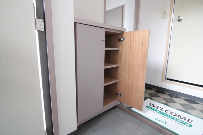 物件内観写真15　(靴箱)