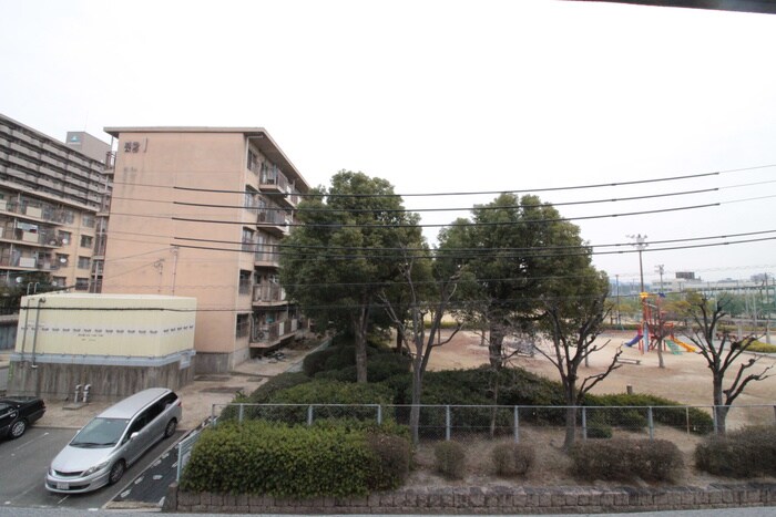 物件内観写真22　(室内からの展望)