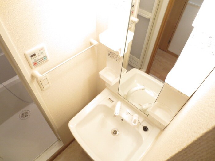 物件内観写真9　(洗面)