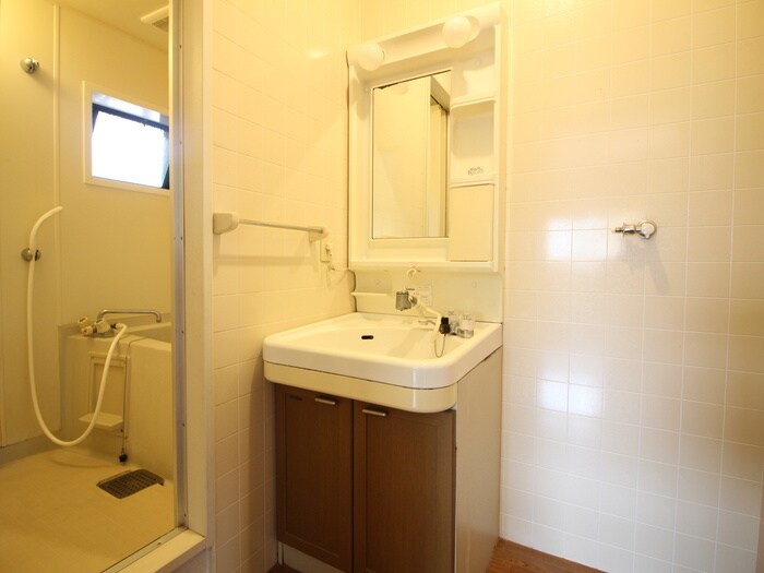 物件内観写真8　(洗面)