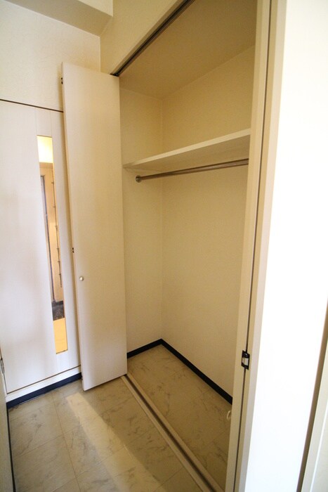 物件内観写真12　(収納)