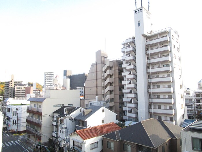 物件内観写真16　(室内からの展望)