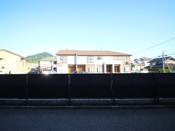 物件内観写真21　(室内からの展望)