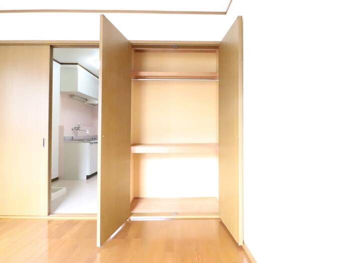 物件内観写真13　(収納)