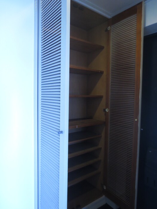 物件内観写真15　(靴箱)