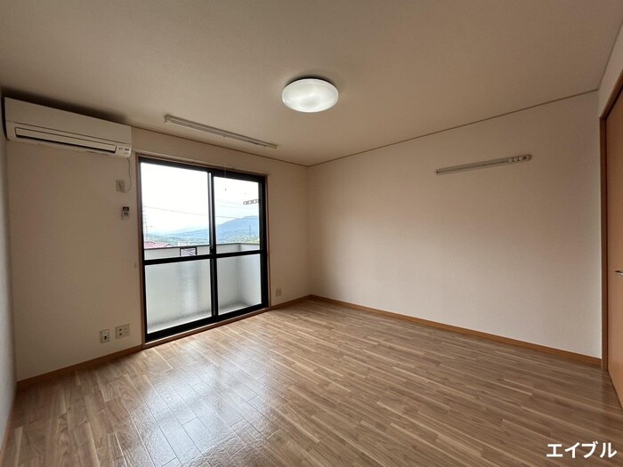 物件内観写真9　(居室)