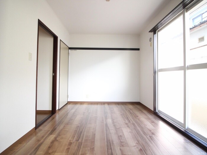 物件内観写真7　(居室)