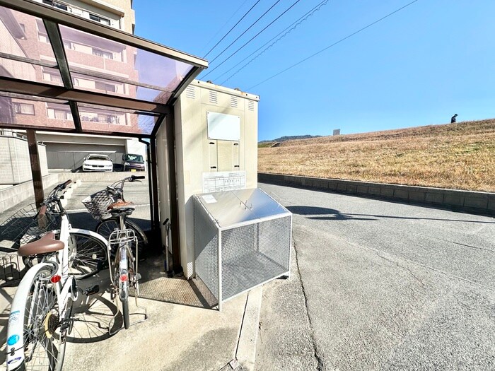 物件外観写真4　(建物設備)