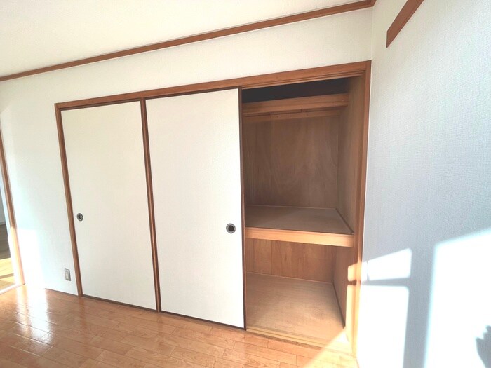 物件内観写真12　(収納)
