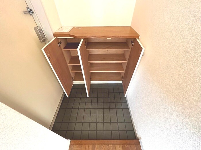 物件内観写真15　(靴箱)
