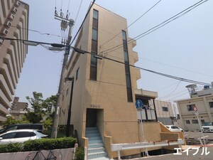 高津ビル外観写真