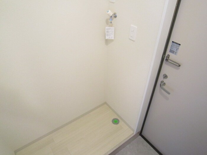 物件内観写真8　(洗濯機置場)