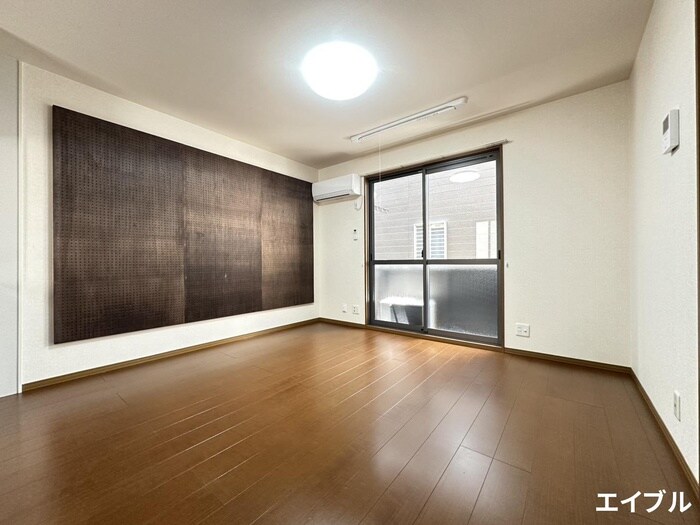 物件内観写真3　(居室)