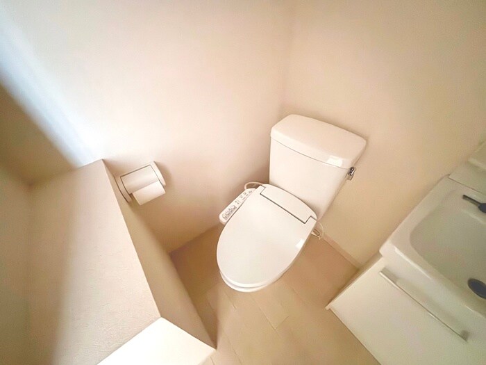 物件内観写真9　(トイレ)