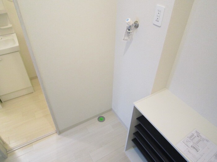 物件内観写真11　(洗濯機置場)