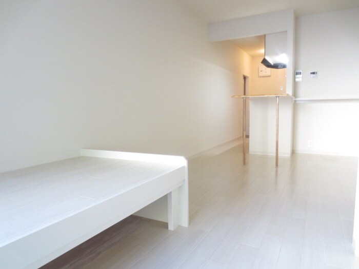 物件内観写真14　(室内からの展望)