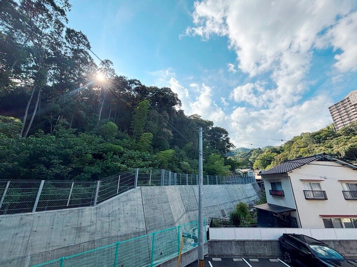 物件内観写真15　(室内からの展望)