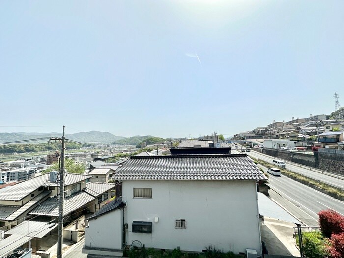 物件内観写真22　(室内からの展望)