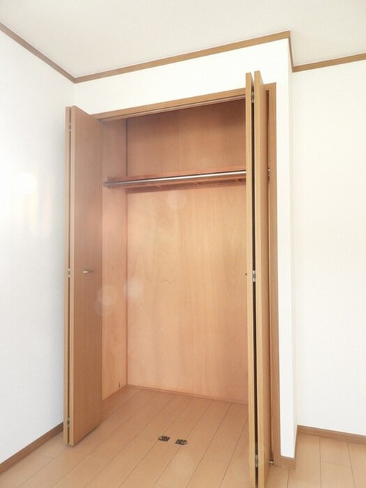 物件内観写真12　(収納)
