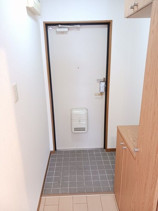 物件内観写真14　(玄関)