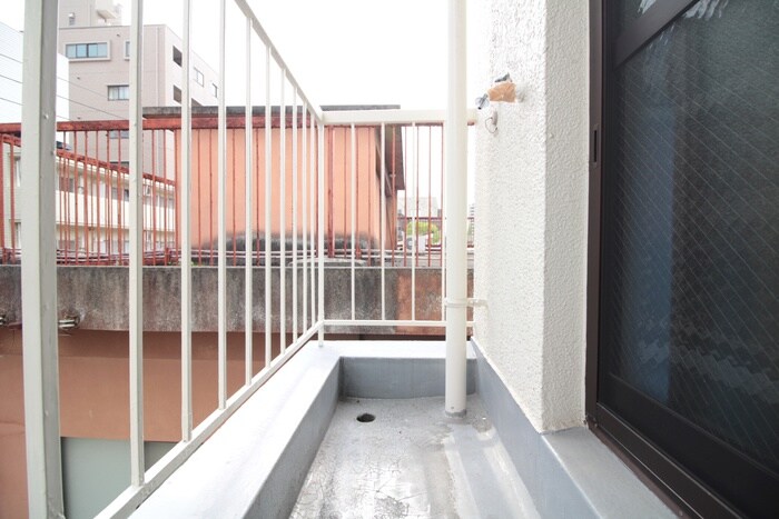 物件内観写真12　(洗濯機置場)