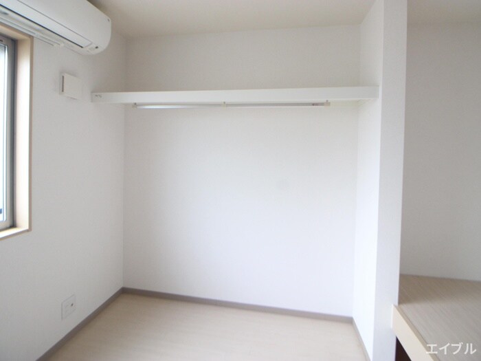 物件内観写真12　(収納)