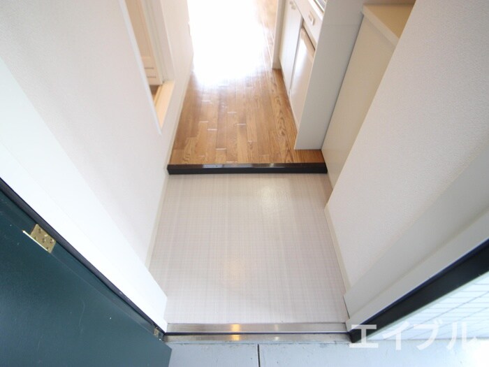 物件内観写真15　(玄関)