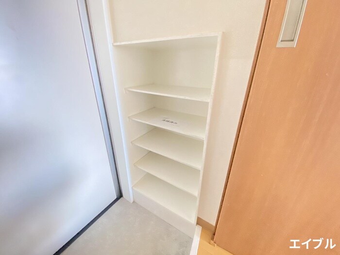 物件内観写真15　(靴箱)