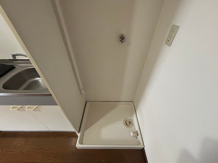 物件内観写真11　(洗濯機置場)