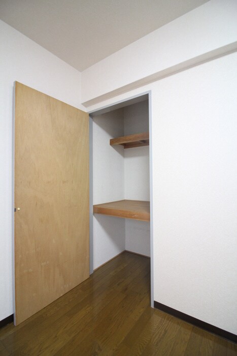 物件内観写真8　(収納)