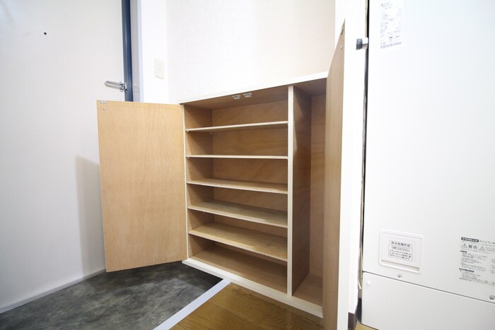 物件内観写真17　(靴箱)