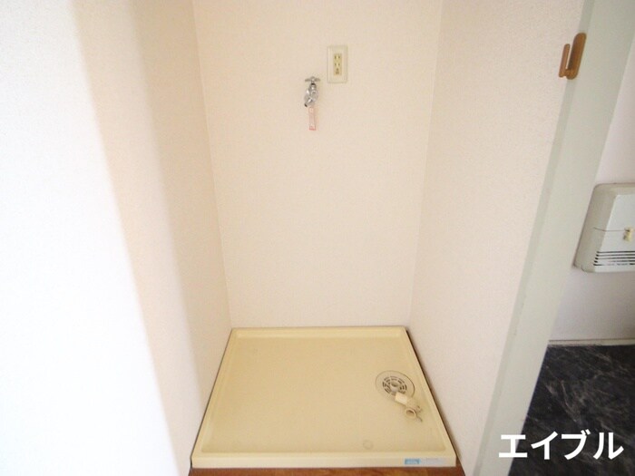 物件内観写真19　(洗濯機置場)