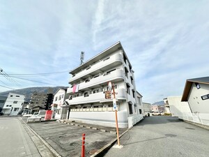 リバーサイド可部南外観写真
