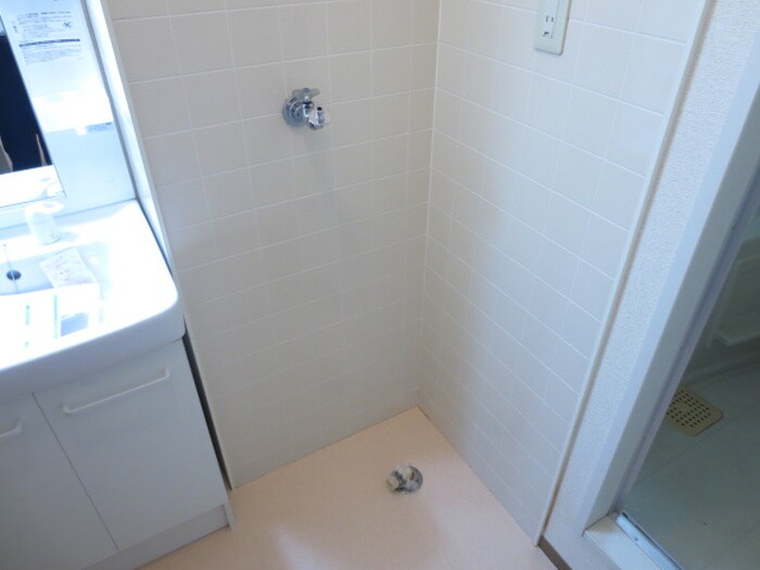 物件内観写真10　(洗濯機置場)