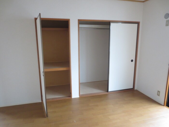 物件内観写真11　(収納)