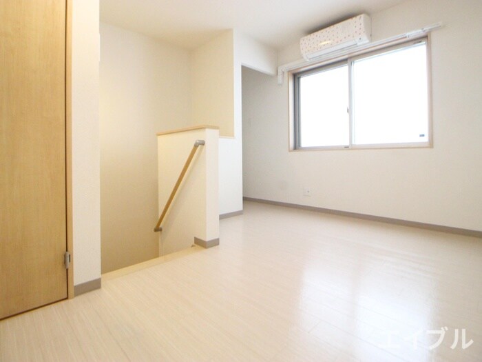 物件内観写真8　(居室)