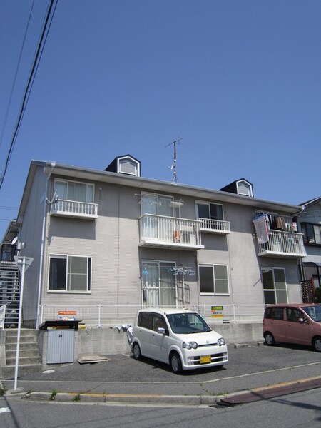 ファミ－ル洋光台外観写真