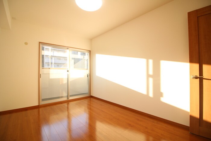 物件内観写真3　(居室)