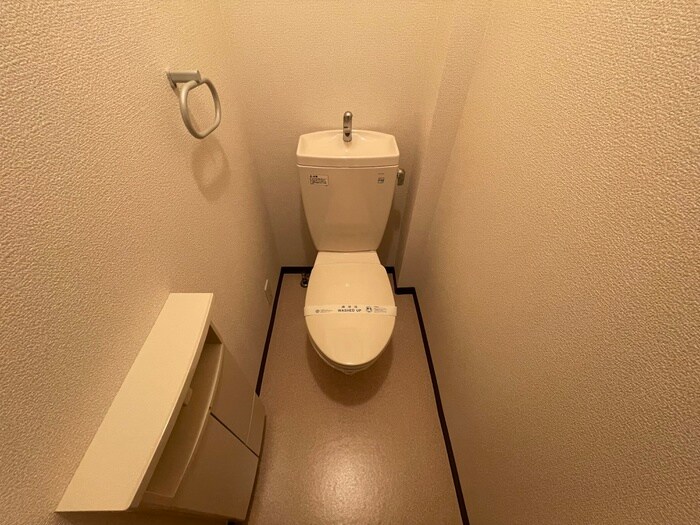 物件内観写真10　(トイレ)