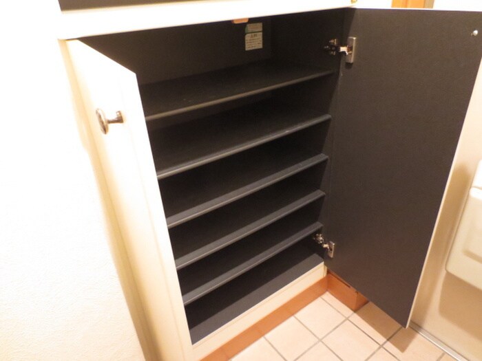 物件内観写真13　(靴箱)