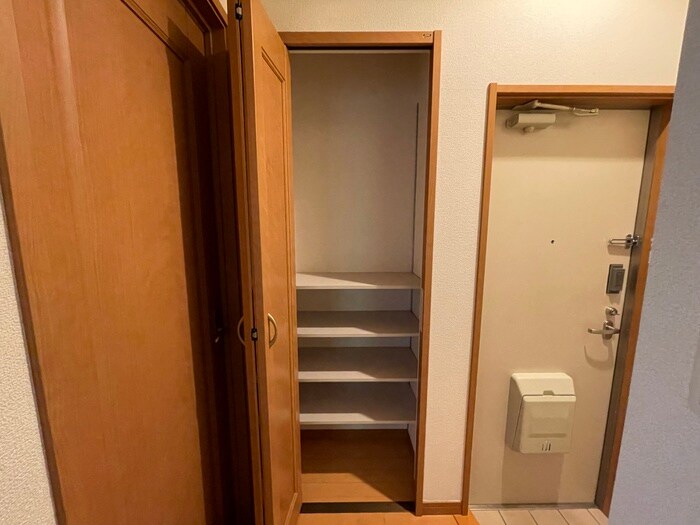 物件内観写真16　(収納)