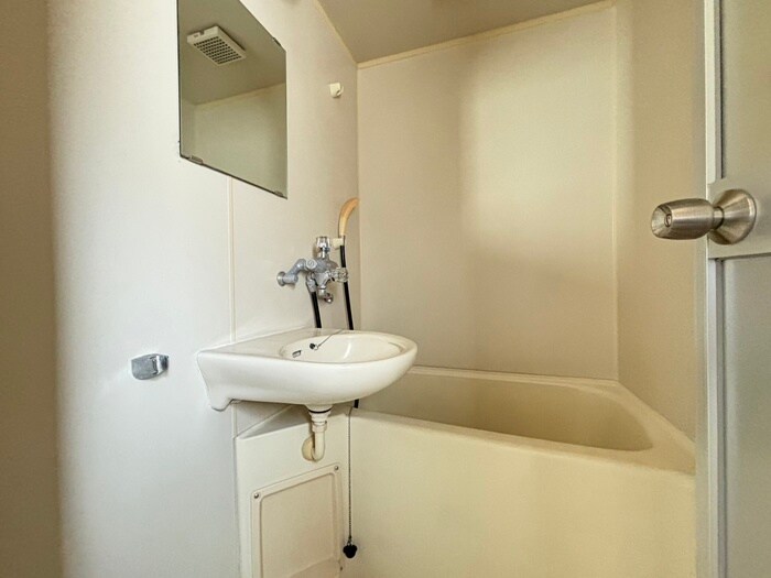 物件内観写真11　(洗面)