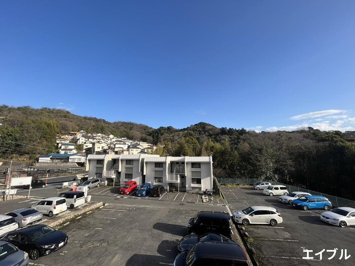 物件内観写真16　(室内からの展望)