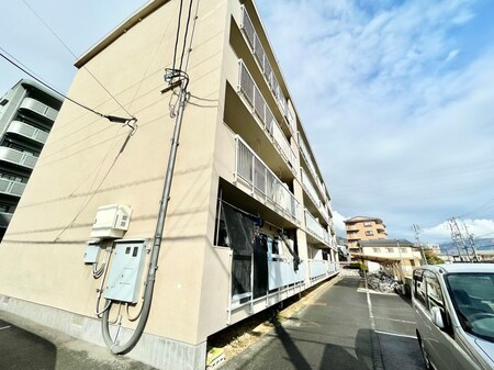 坂原マンション外観写真